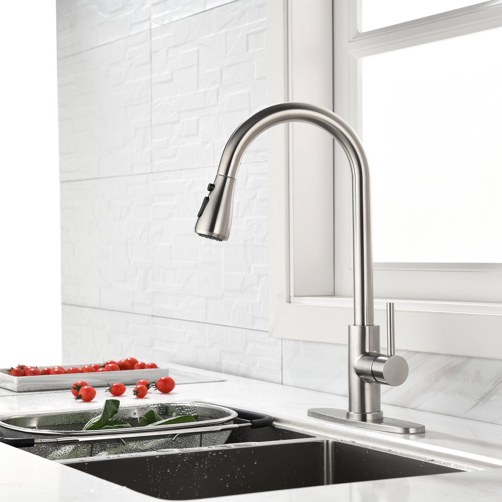 Single Handle High Pull Out Kitchen Faucet, Single-stage Stainless Steel Kitchen Sink Faucet, With Pull Down Spray
