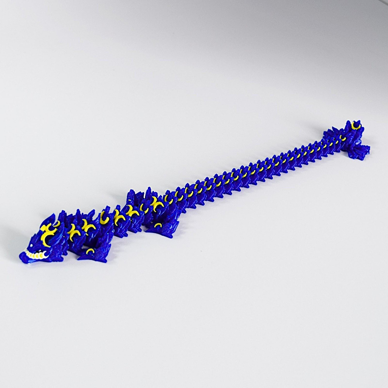 Flying Moon Dragon - Spreading Its Wings With The Moon, Super Eye-catching And High-value, Exquisite And Small Creative Decorative Gift - Image 4