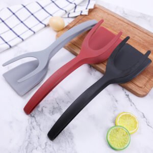 The Steak Spatula Is Heat-resistant And Functions As A Dual-purpose Tool For Both Flipping And Clamping Food, Making It An Essential Small Utensil For Baking And Cooking.