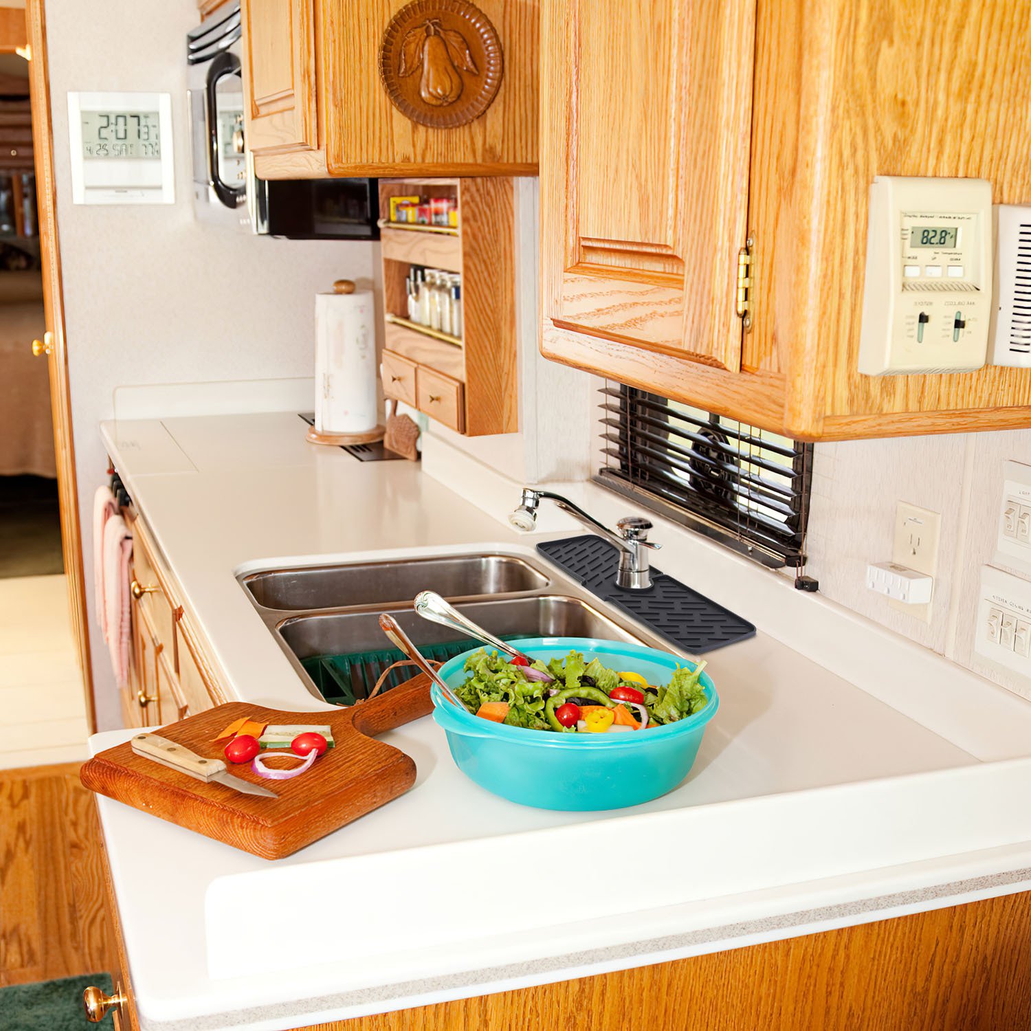 Black-Grey Color Options -- 1Pc Silicone Faucet Mat Kitchen Sink Splash Guard Drain Mat Drying Pad Kitchen Mat Bathroom Drip Catcher - Image 10